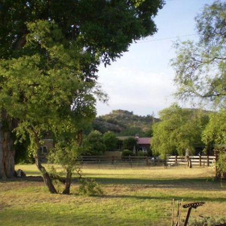 Spirit Tree Inn B&B Patagonia Екстер'єр фото
