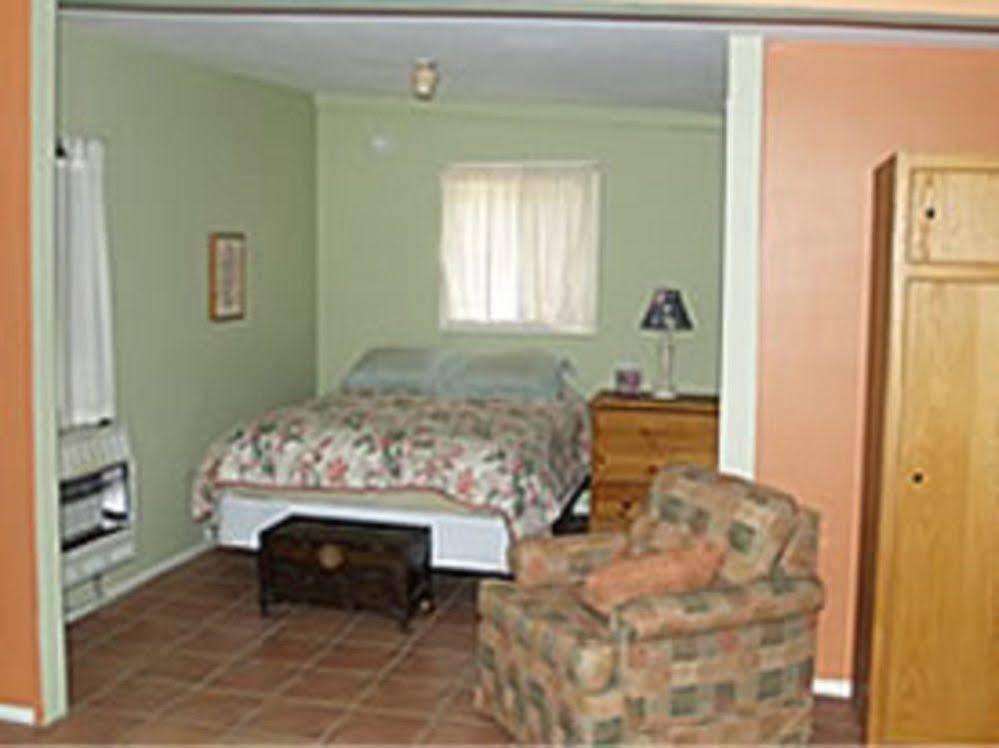 Spirit Tree Inn B&B Patagonia Екстер'єр фото